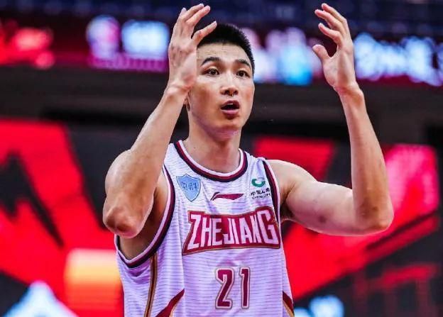 比这种关键时刻更可怕的，是执行法律的人总是违法而法律外的人却不得不服从它。